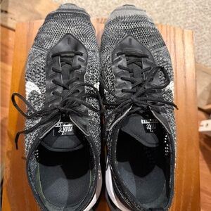 Nike Men's Gray and Black Athletic Shoes